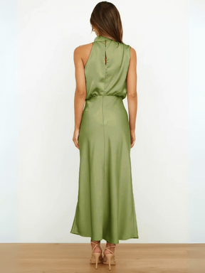 Vestido Midi Acetinado Acinturado com Gola Alta Drapeada Elegante – Rayca